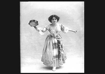 Lina Cavalieri, chanteuse