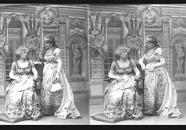 Mme Beauche et Mlle Augé, dans 'La Tosca'