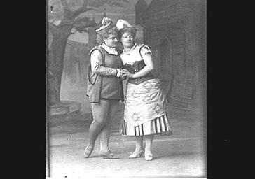 Mademoiselle Peschard, danseuse, et Mademoiselle Luce, chanteuse
