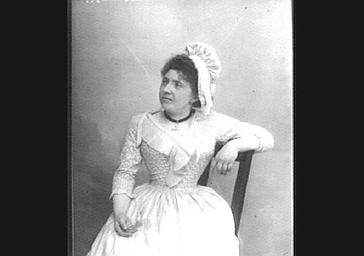 Mademoiselle Laisne, dans 'La Vivandière'