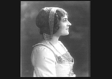 Jeanne Hatto, dans 'Faust'