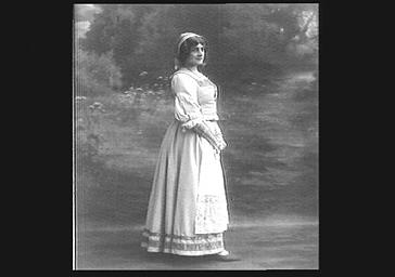 Jeanne Hatto, dans 'Faust'