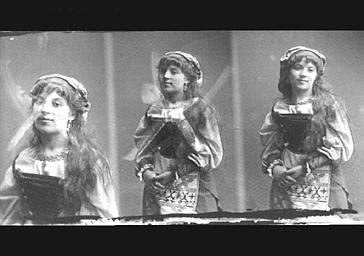 Mademoiselle Godard, dans 'La Fille du tambour major'