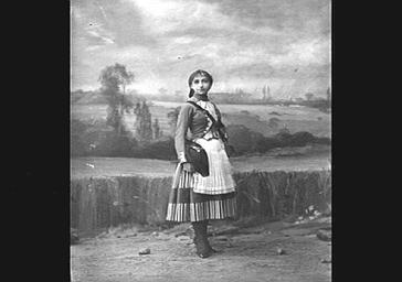 L'actrice mademoiselle Blanche Monthy, dans 'La Fille du tambour major'