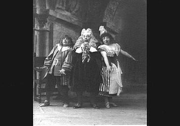MM. Lucien Fugère et Bartel et Rose Delaunay et M. Legrand, dans 'Les Cloches de Corneville'