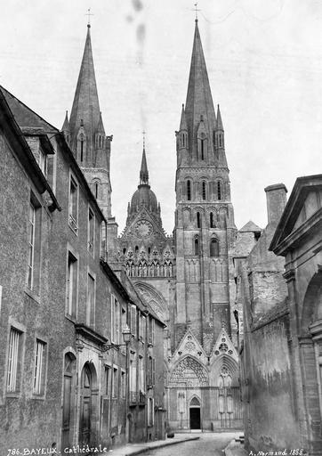 Façade ouest sur une ruelle