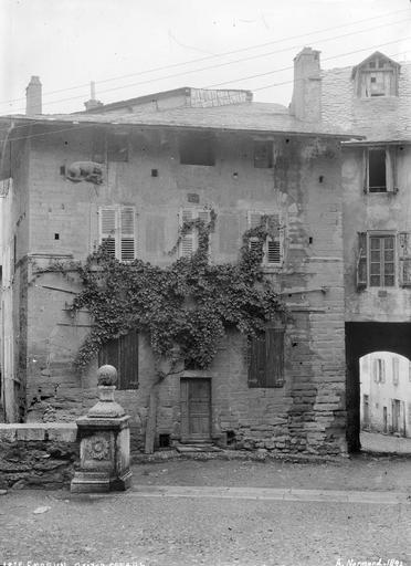 Façade principale sur rue