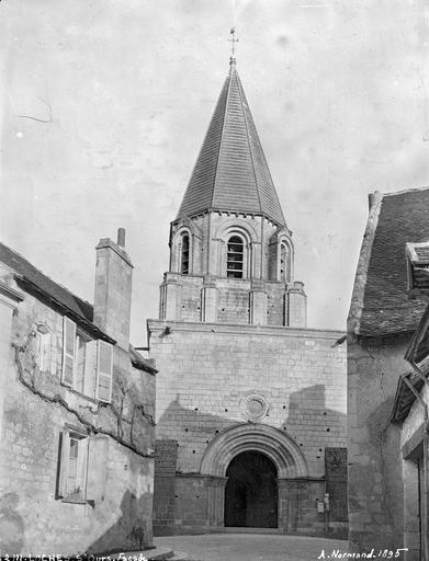 Façade ouest : clocher-porche