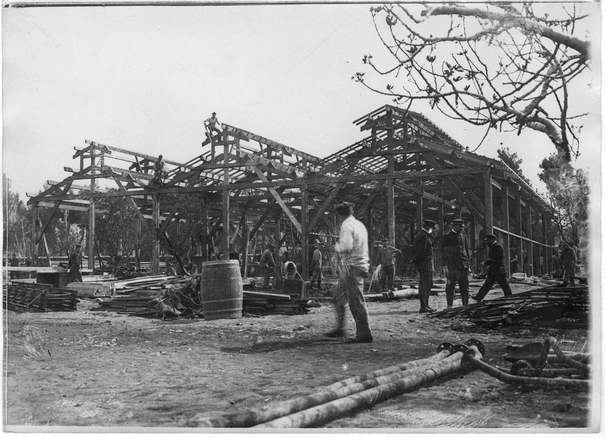Salonique. Boulevard de la Reine-Olga. Construction de l'arsenal maritime de Beaurivage commencé le 22 mars 1916