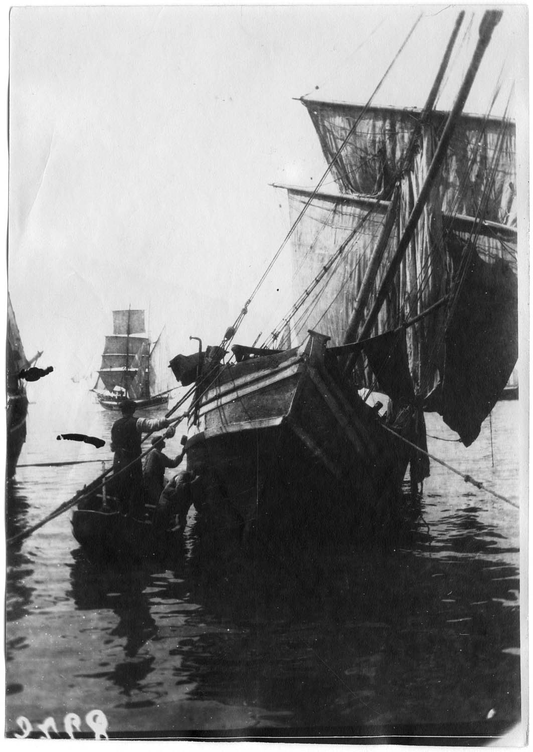 Salonique. Bateaux indigènes. Bateaux grecs à quai ; [Le port]