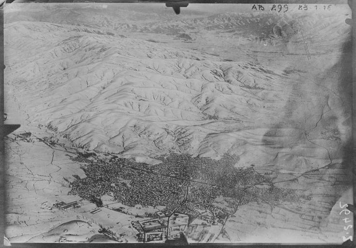 La ville de Monastir (décembre 1915). Vue aérienne : La ville de Monastir