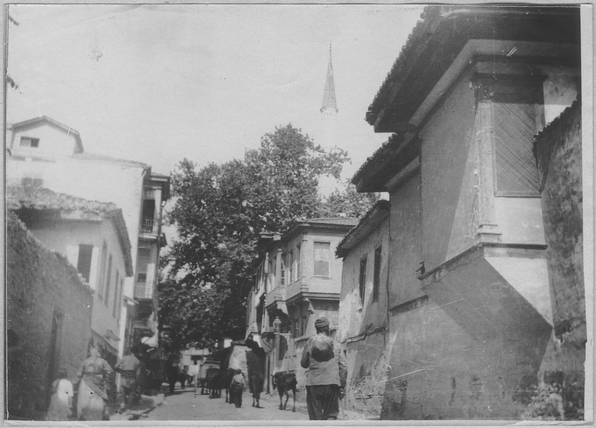 Salonique. Dans les rues de la ville. La mosquée près de la rue Egnatia ; [Mosquée Youssouf-Pacha]