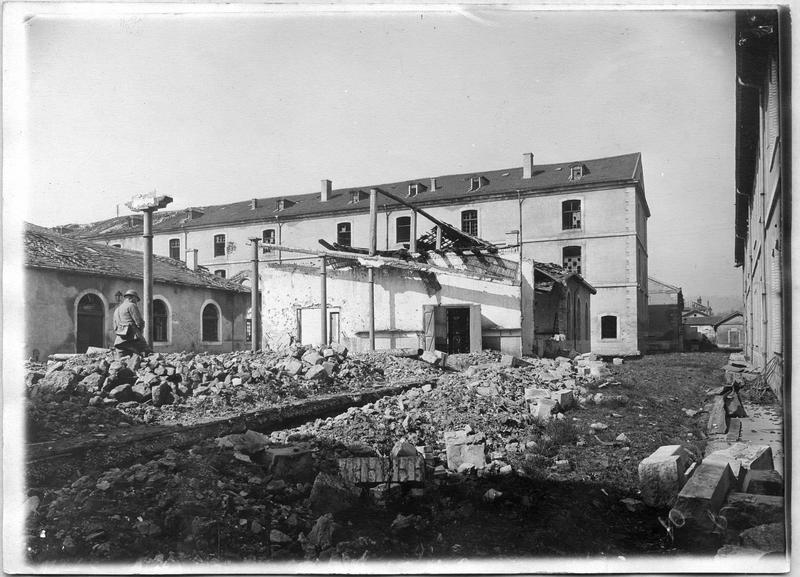 Un aspect des casernes Duroc