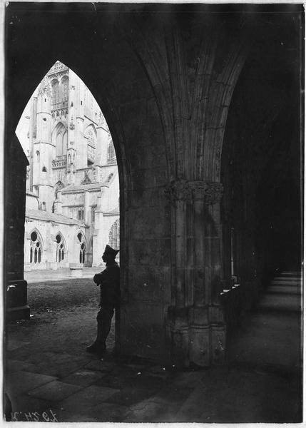 Le cloître de la cathédrale