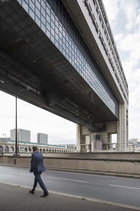 vue partielle du bâtiment