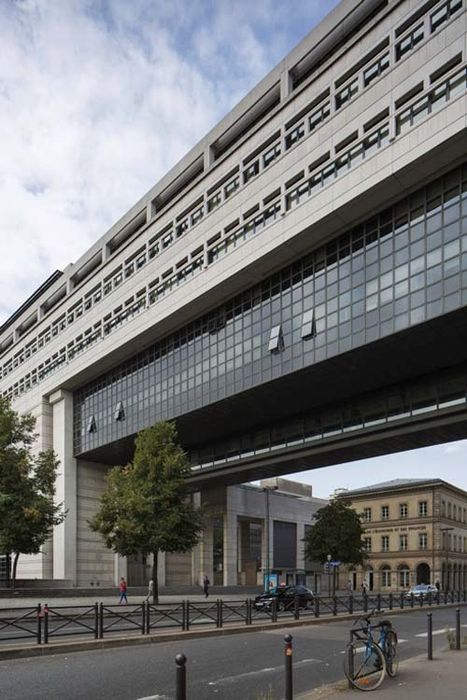 façade surplombant la rue de Bercy