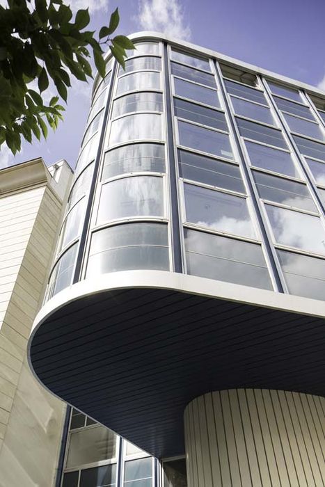 vue partielle du bâtiment