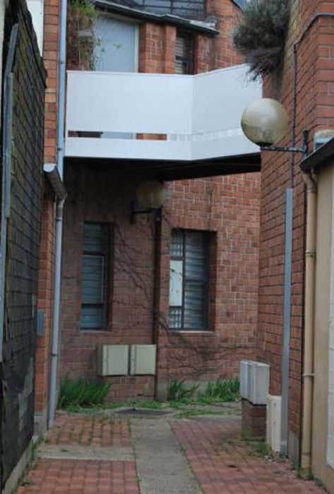 rue piétonne traversante