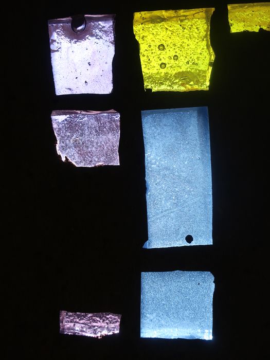 dalle de verre dans la nef, détail