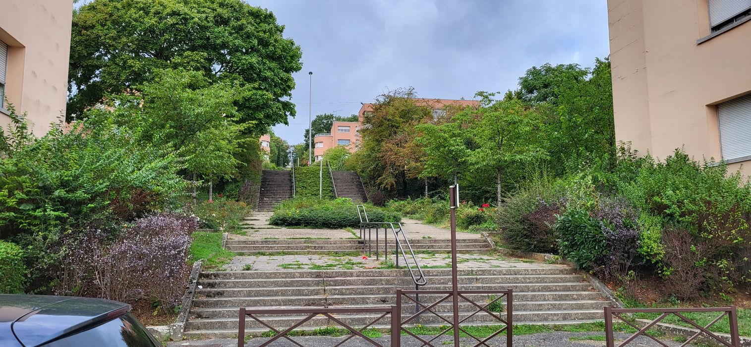 parc et escaliers