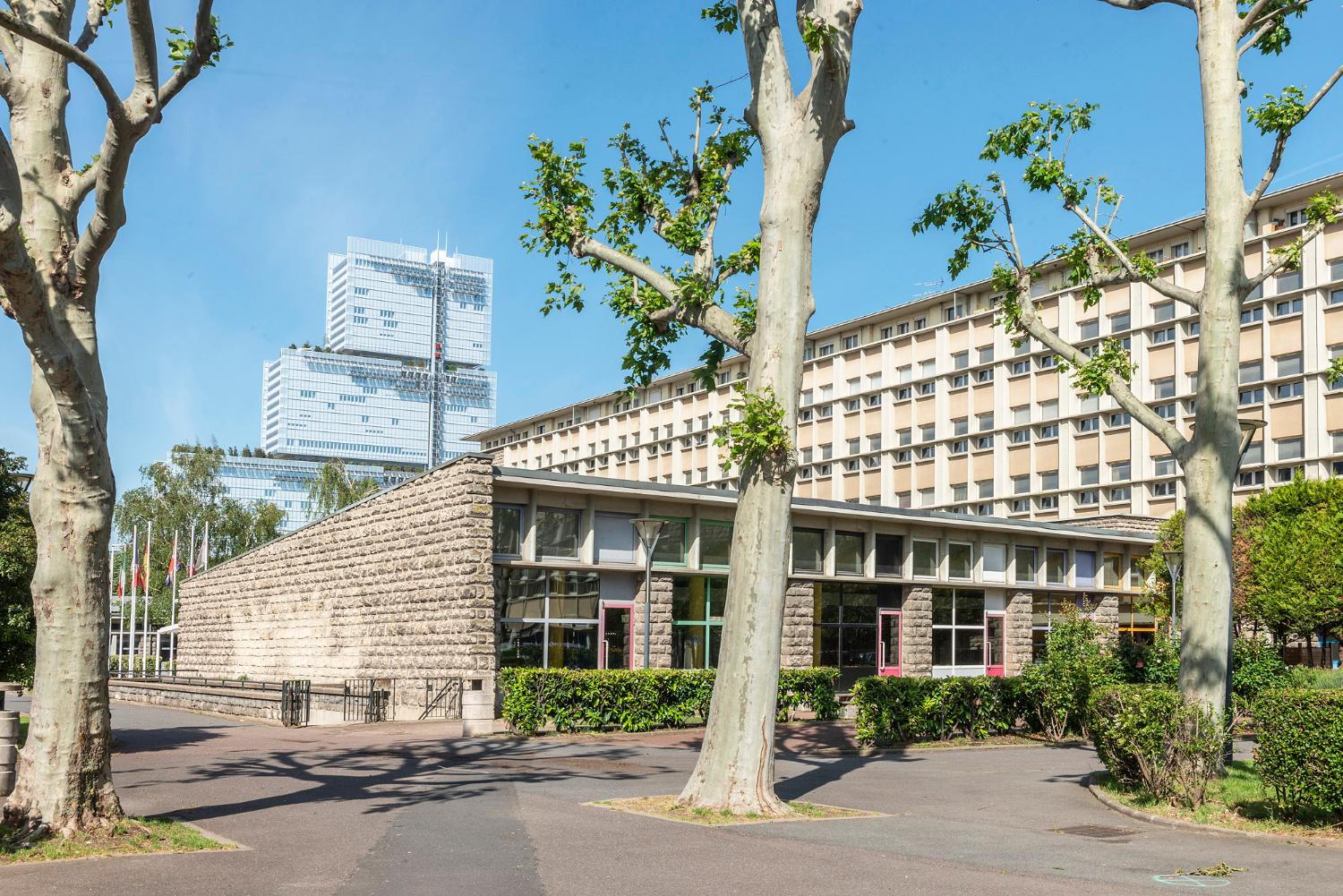 vue partielle d'un pavillon de la cité scolaire
