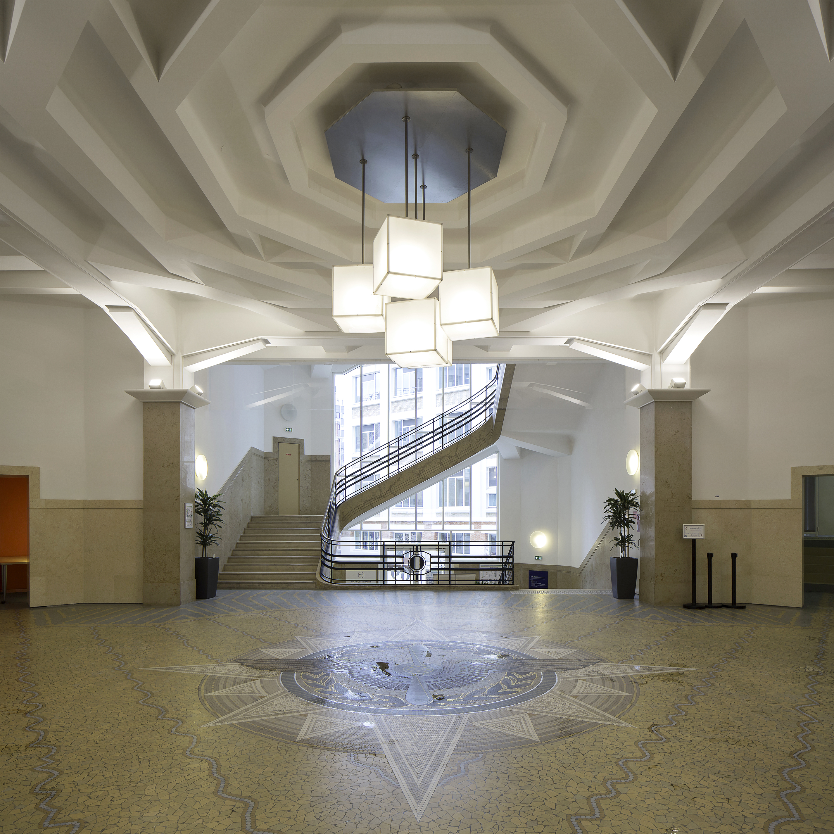 75015_Paris-ministère de l'air-atrium