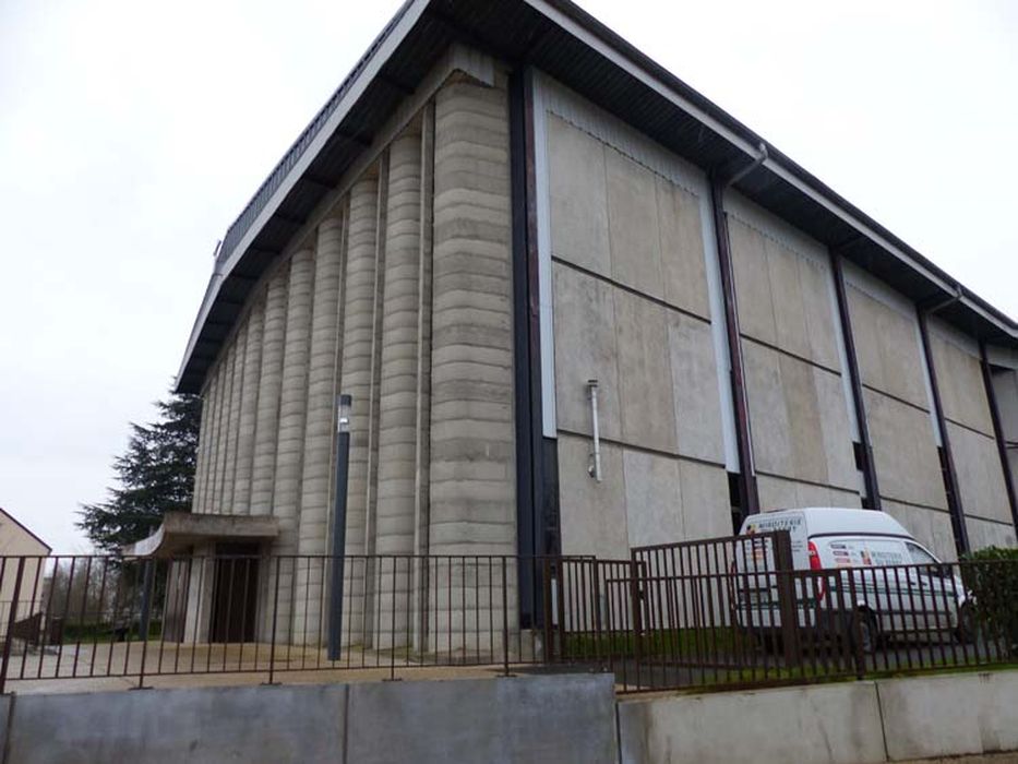 vue partielle du bâtiment