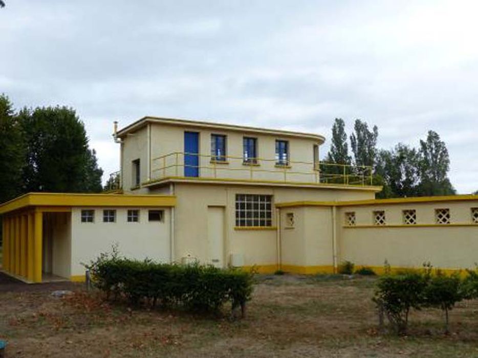 vue partielle du bâtiment