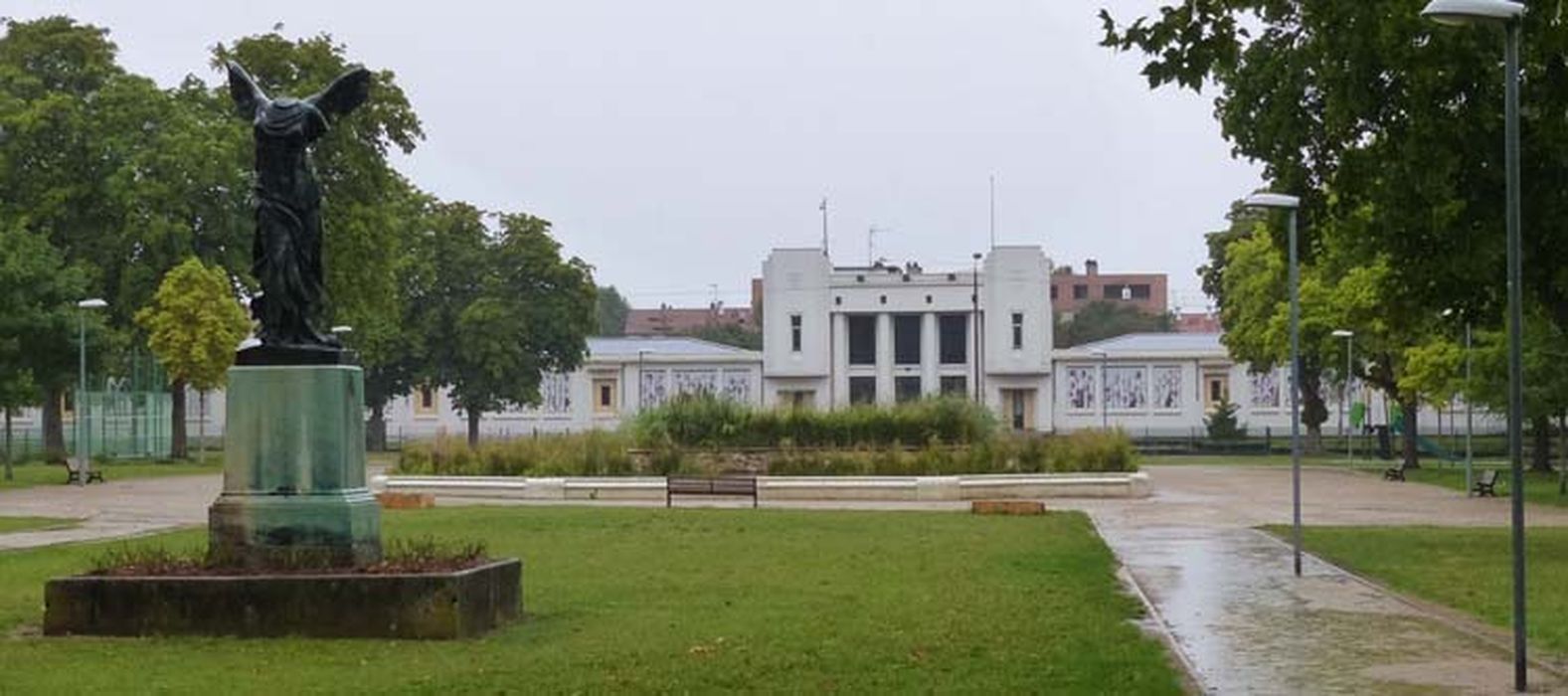 vue partielle des bâtiments