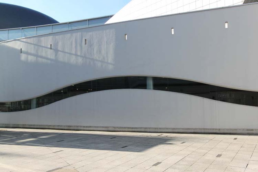 vue partielle du bâtiment