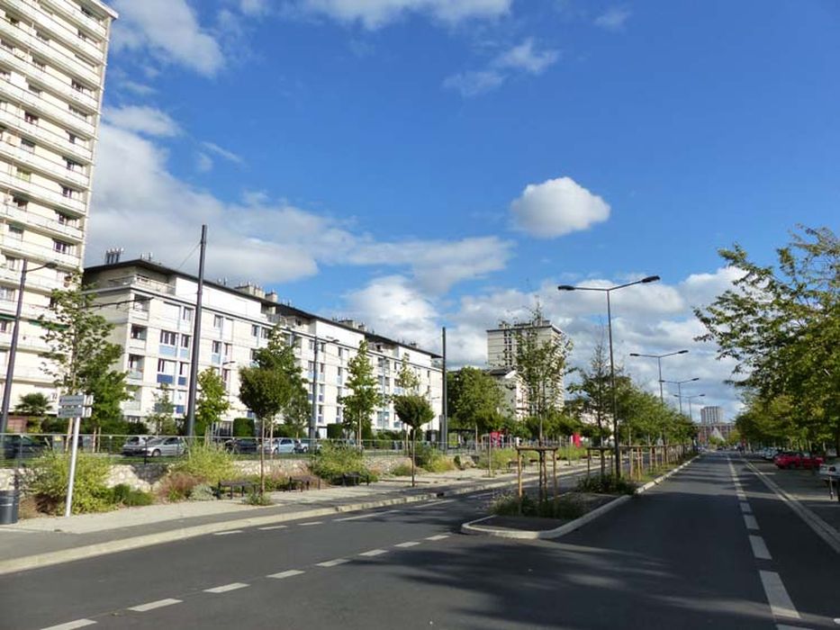 vue générale des bâtiments dans leur environnement