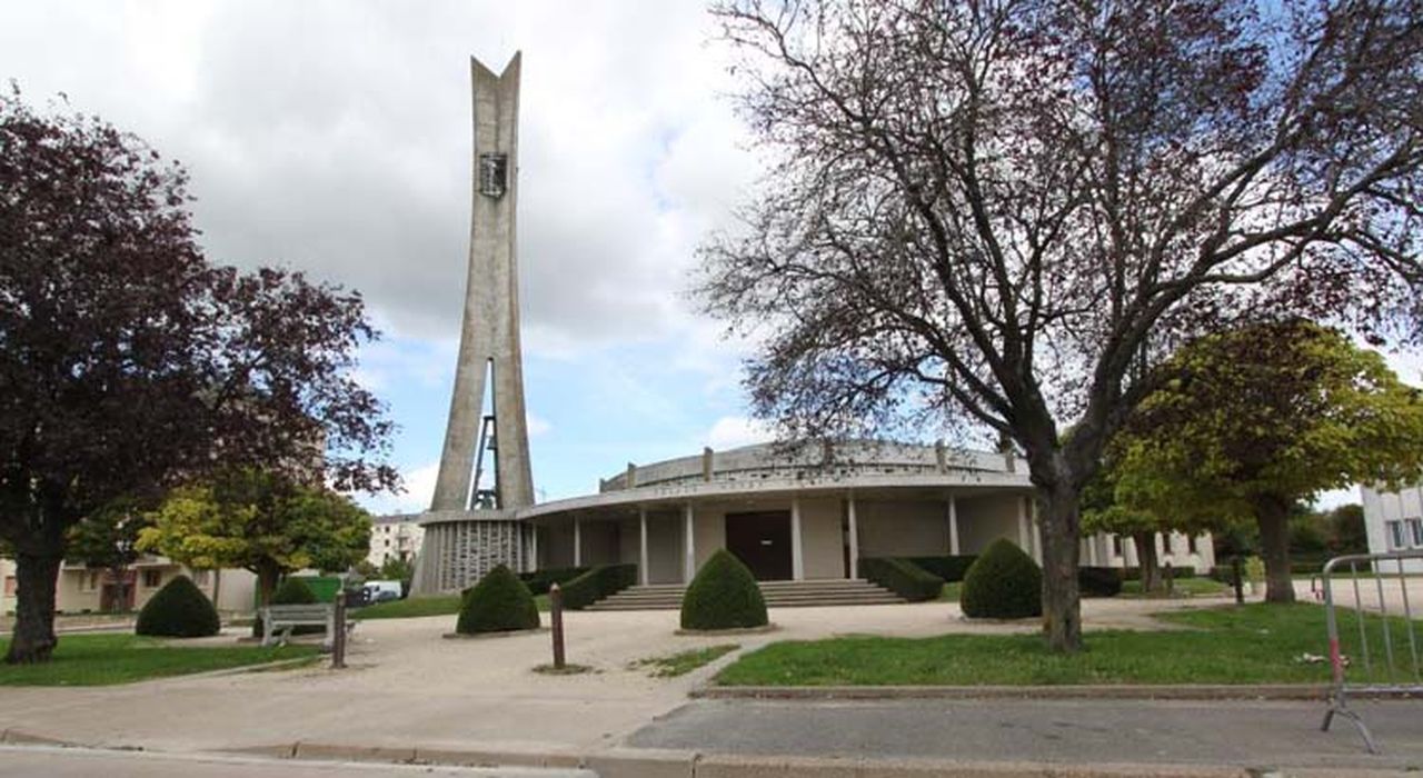 vue générale de l’édifice dans son environnement