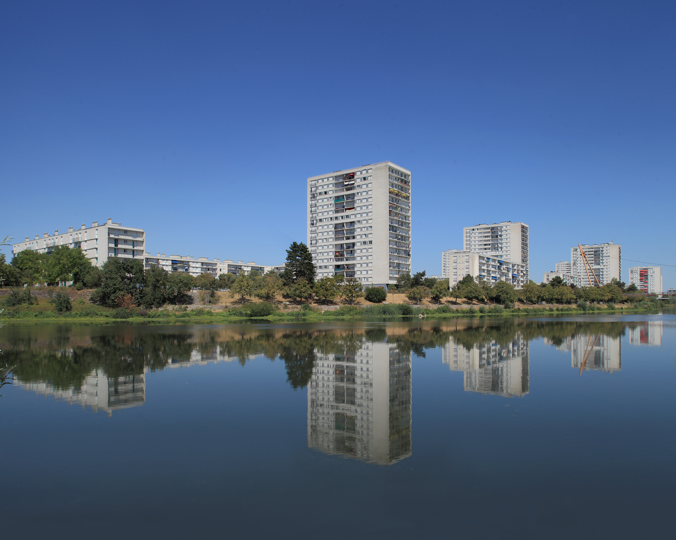Tours-grande ensemble Rives du Cher