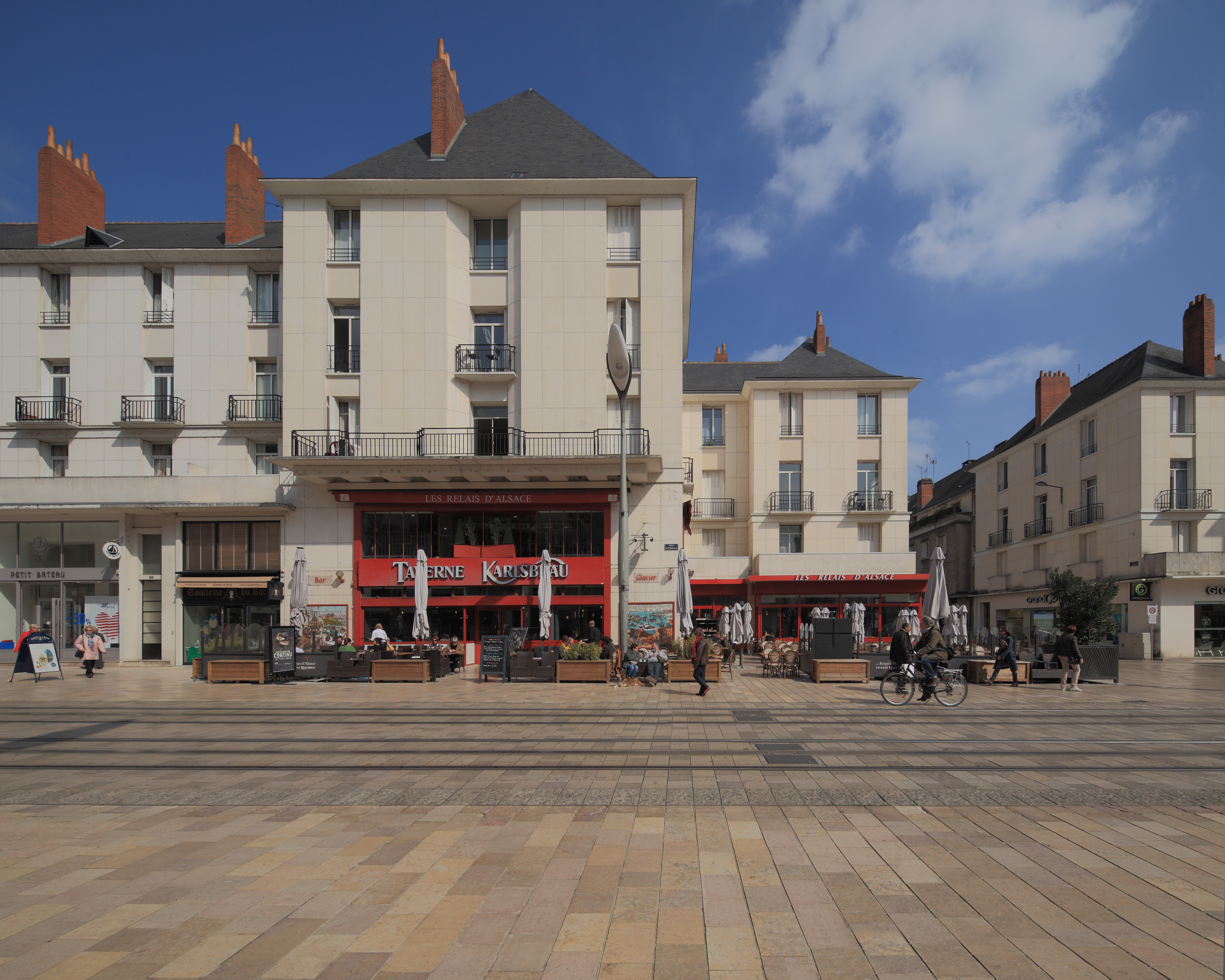 Tours-Ens. rue Nationale reconstruite