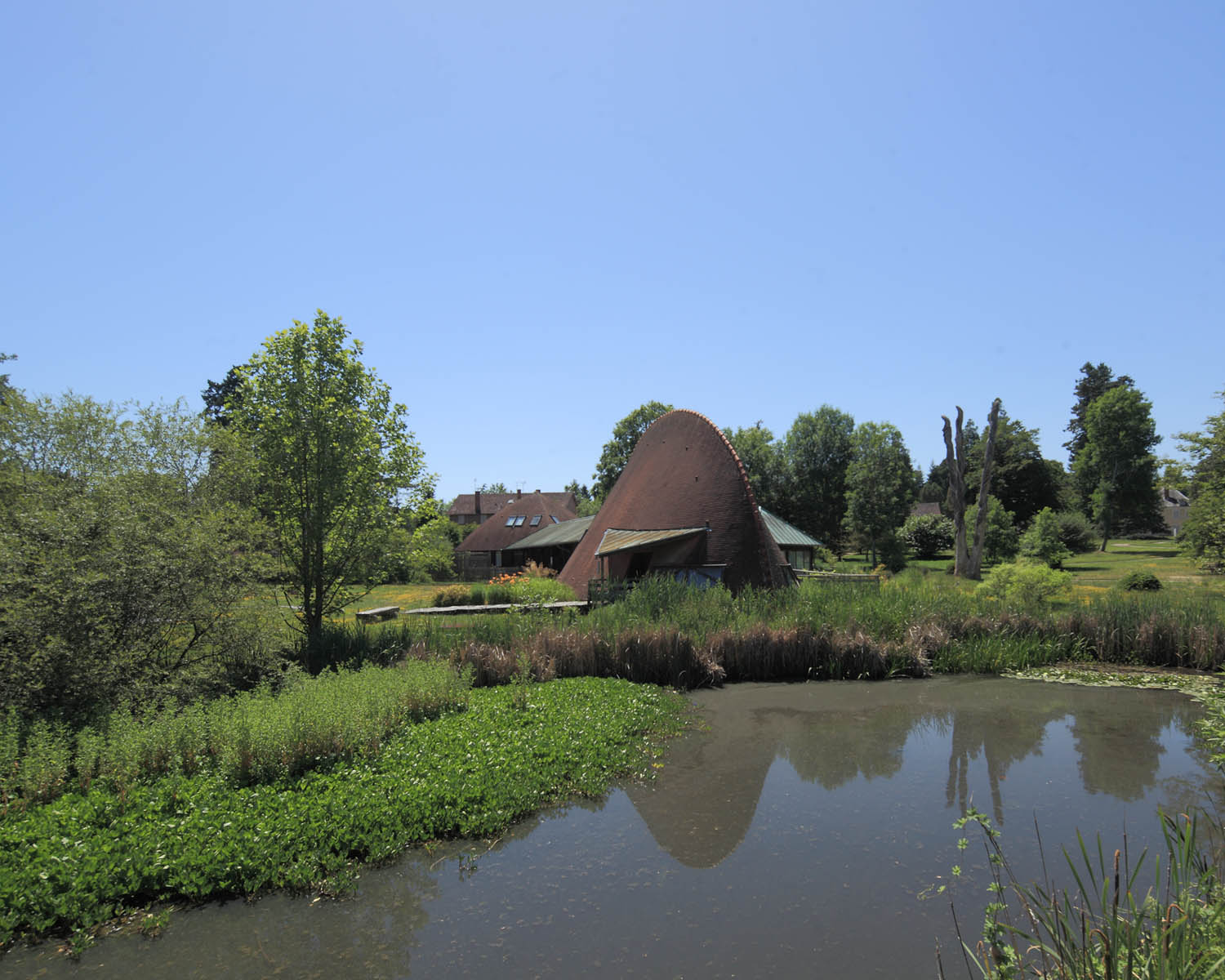 45_Nogent-sur-Vernisson-Arboretum-pavillon d'entree Les Barres-au nord