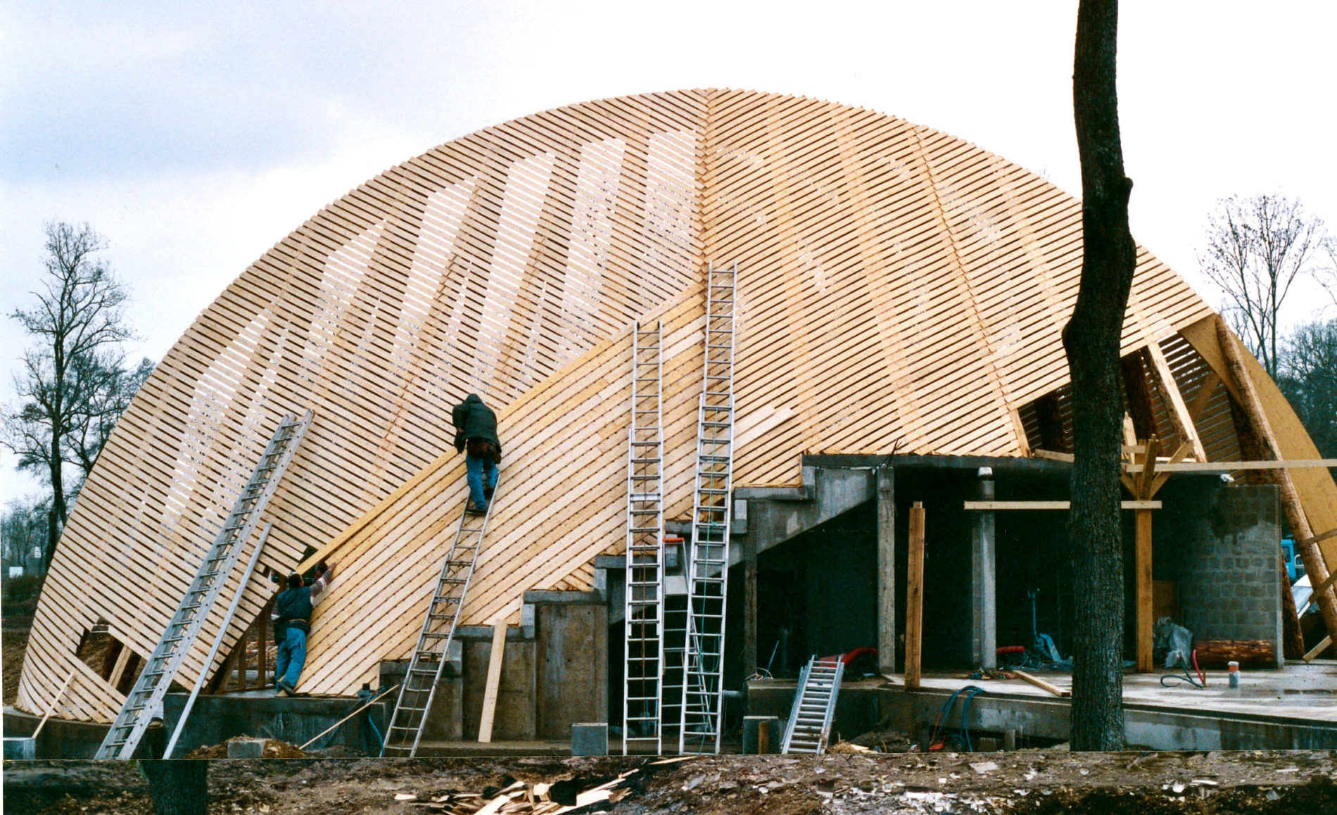 45_Nogent-sur-Vernisson-Arboretum-pavillon d'entree Les Barres-construction charpente