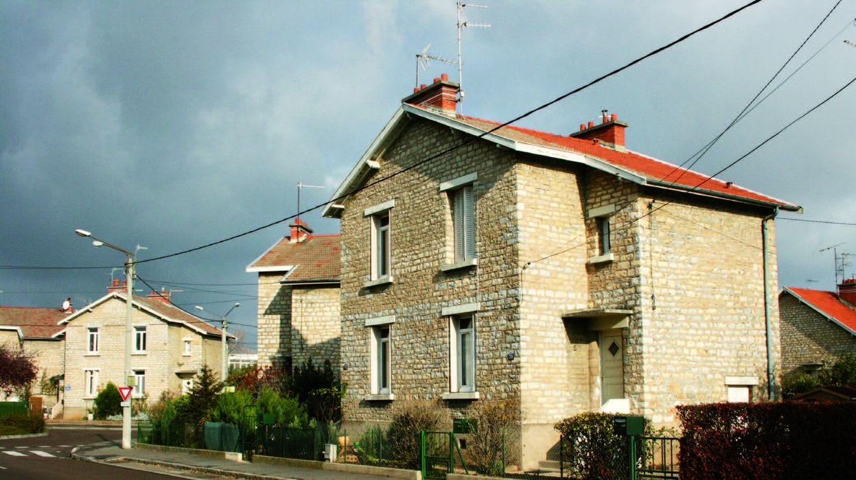 autour du rond-point des Cheminots-Résistants