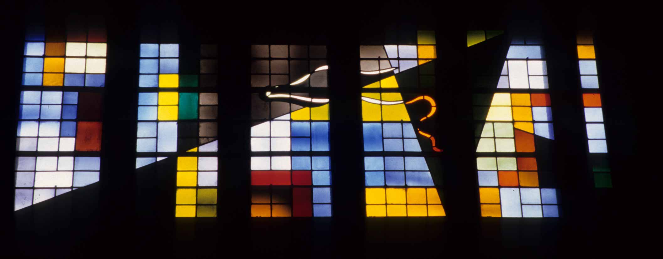 50_Pont-Hébert-église-vitraux