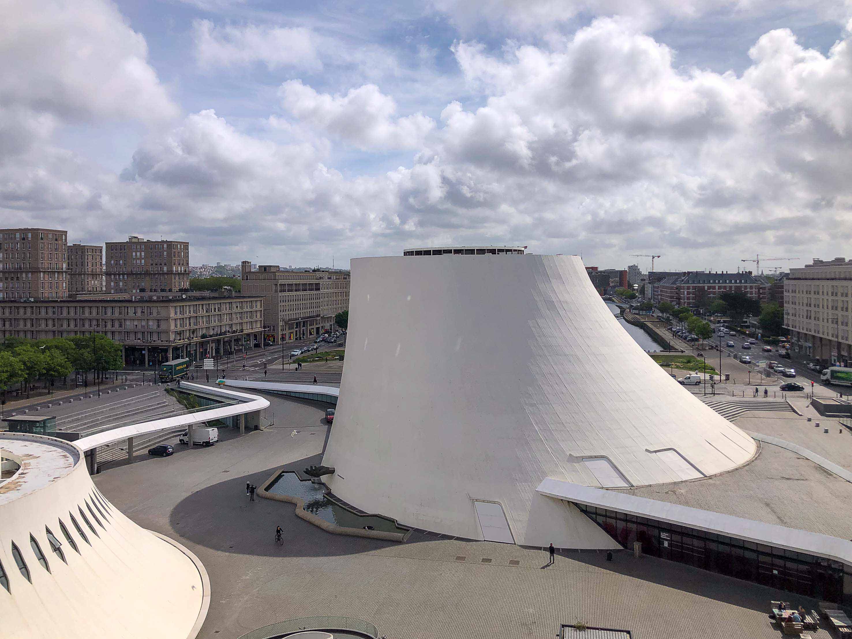 76_Le Havre-maison de la culture dite le Volcan