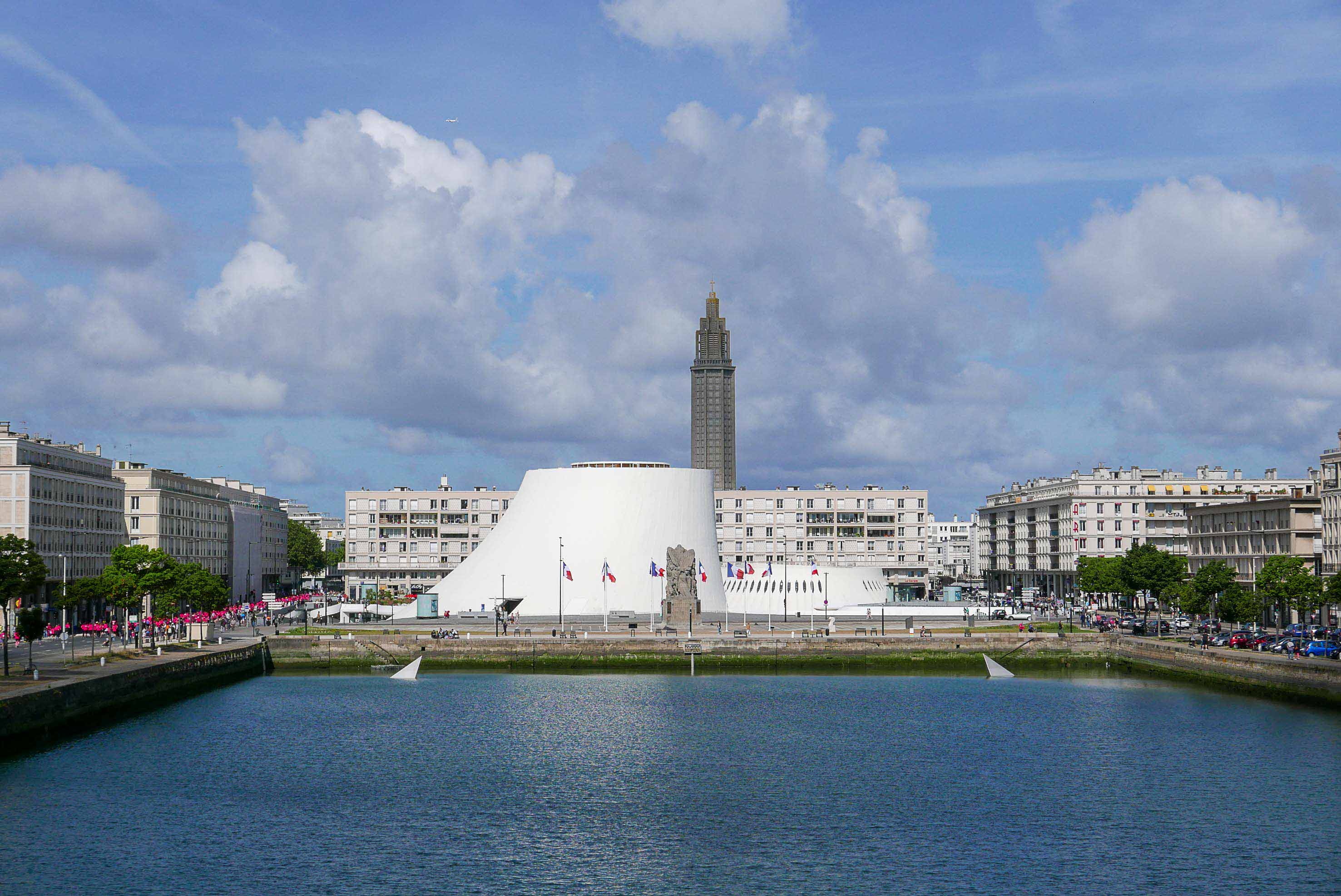 76_Le Havre-maison de la culture dite le Volcan