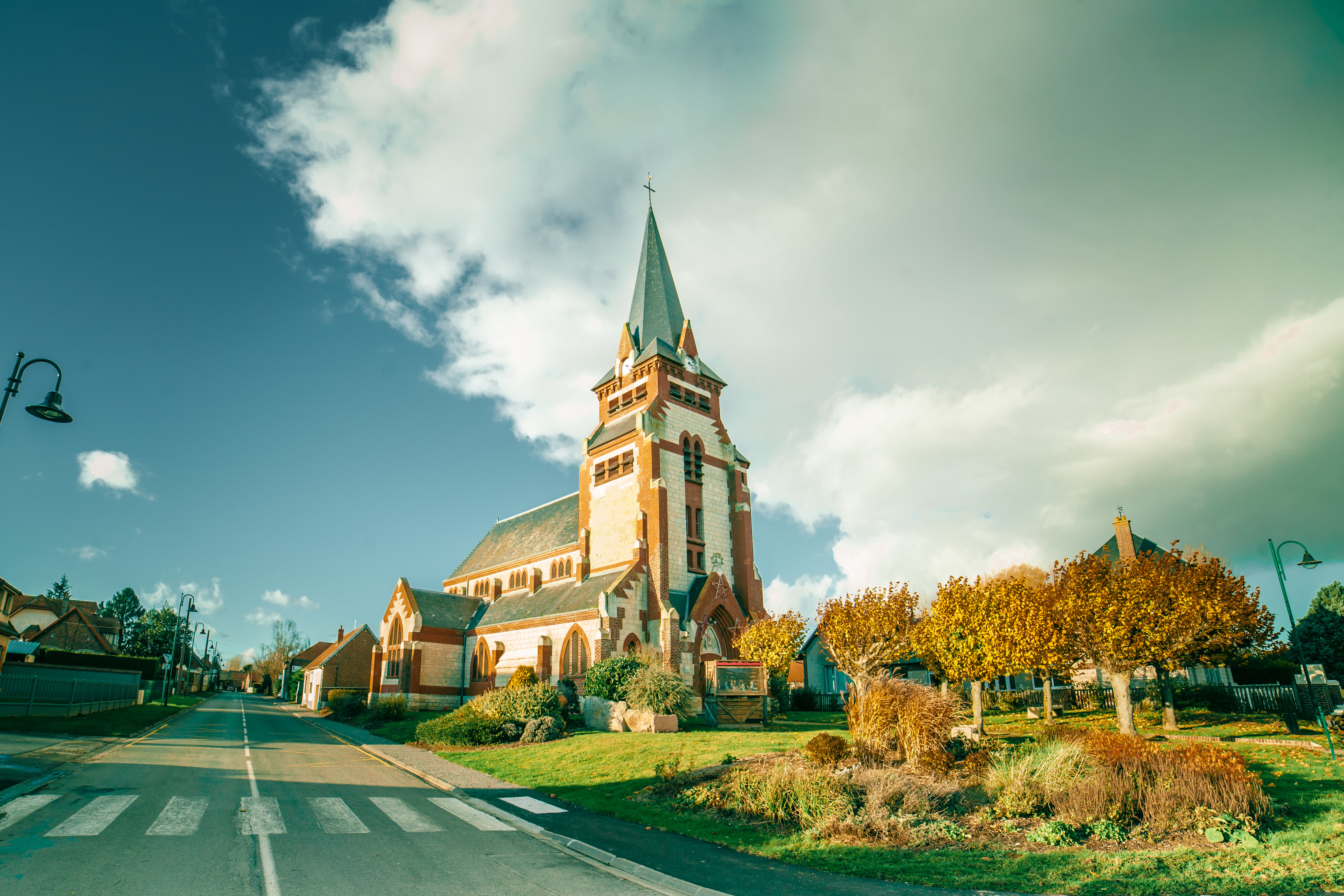 Assevillers-église- phot. PETR