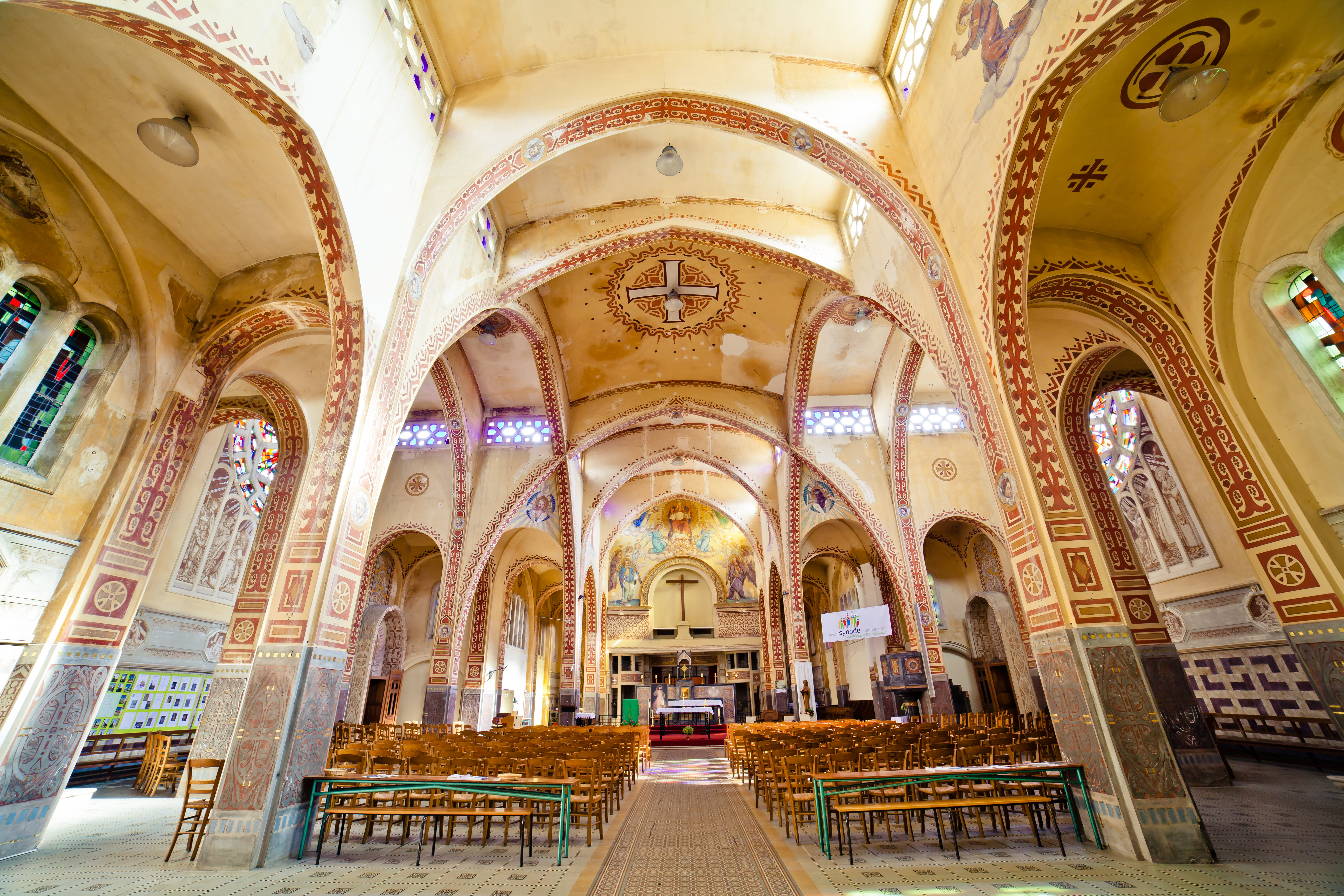 Chaulnes-église-phot. PETR (1)