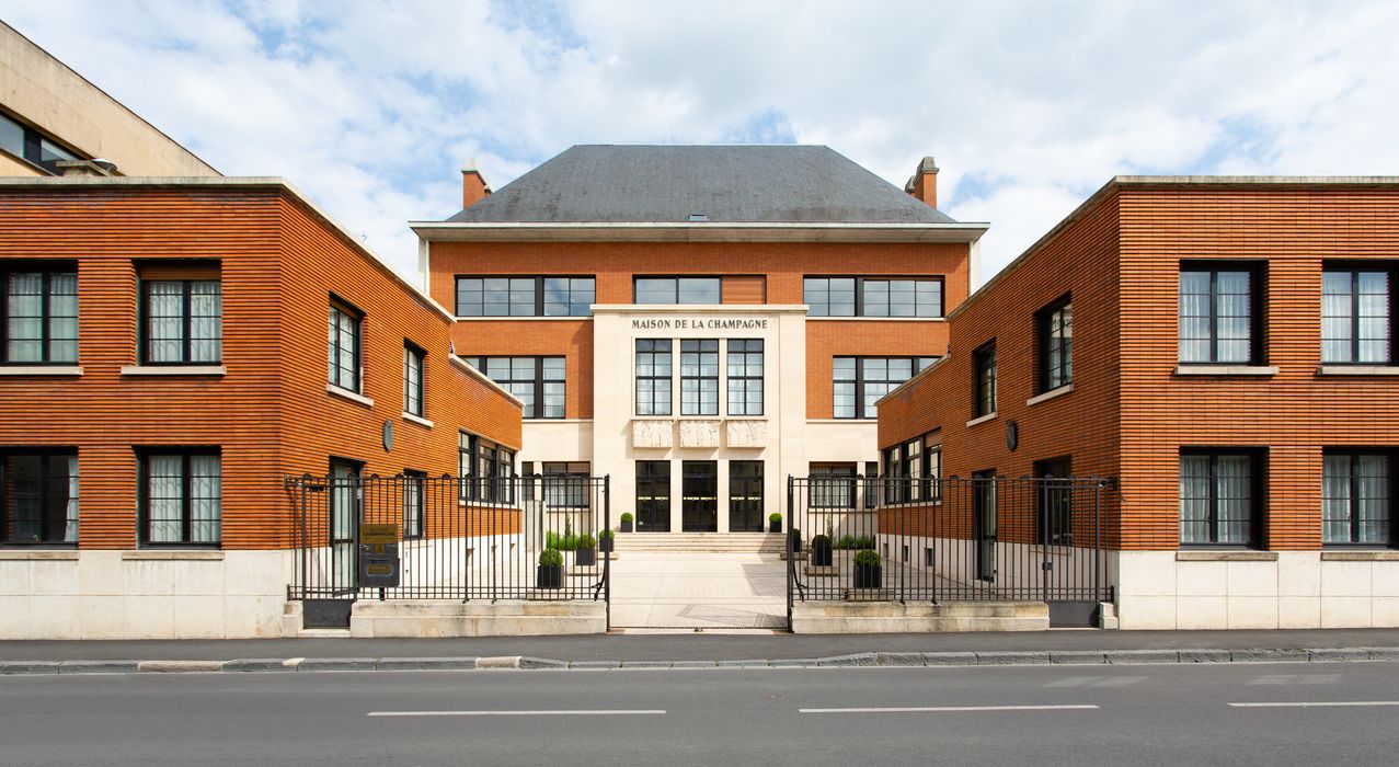façade principale rue Henri Martin