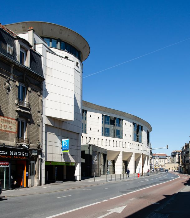 façade nord-est, rue Gambetta