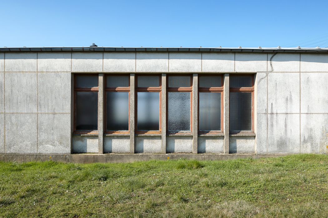 façade sud-est, vue partielle