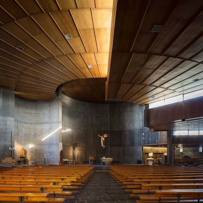 nef, vue du choeur depuis l'entrée