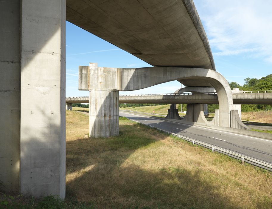 viaduc et route