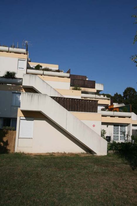 vue partielle du bâtiment