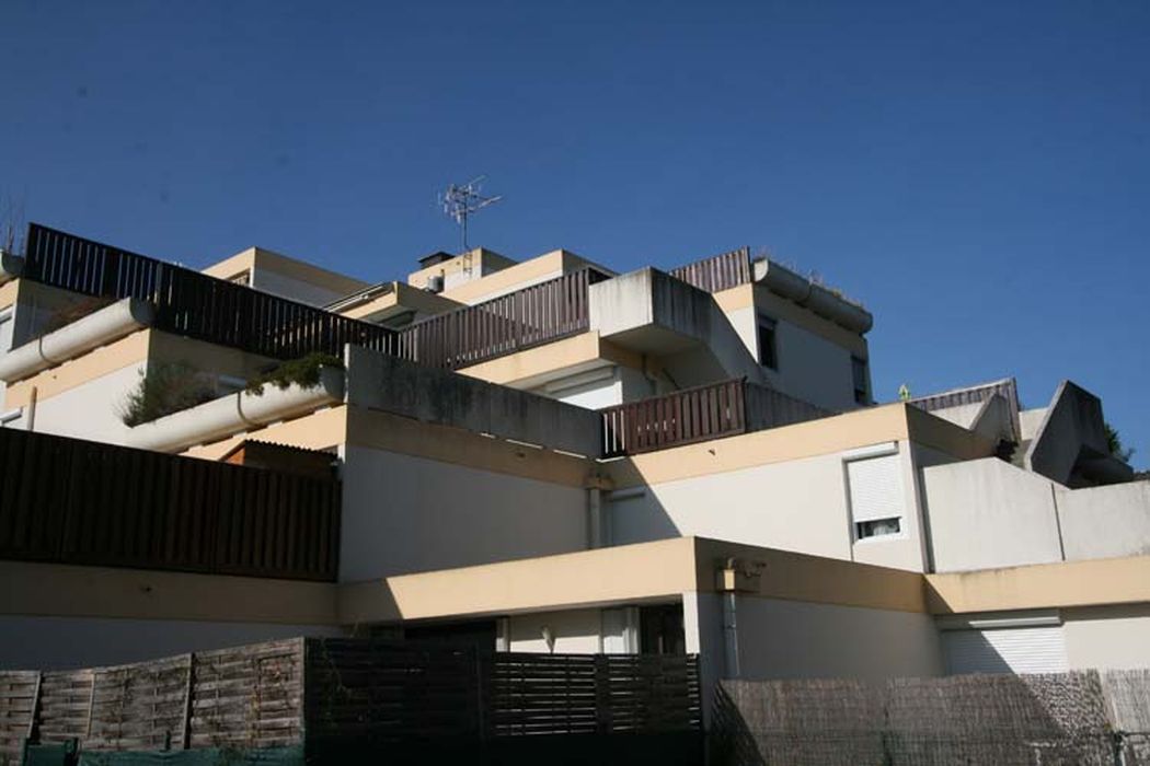 vue partielle du bâtiment