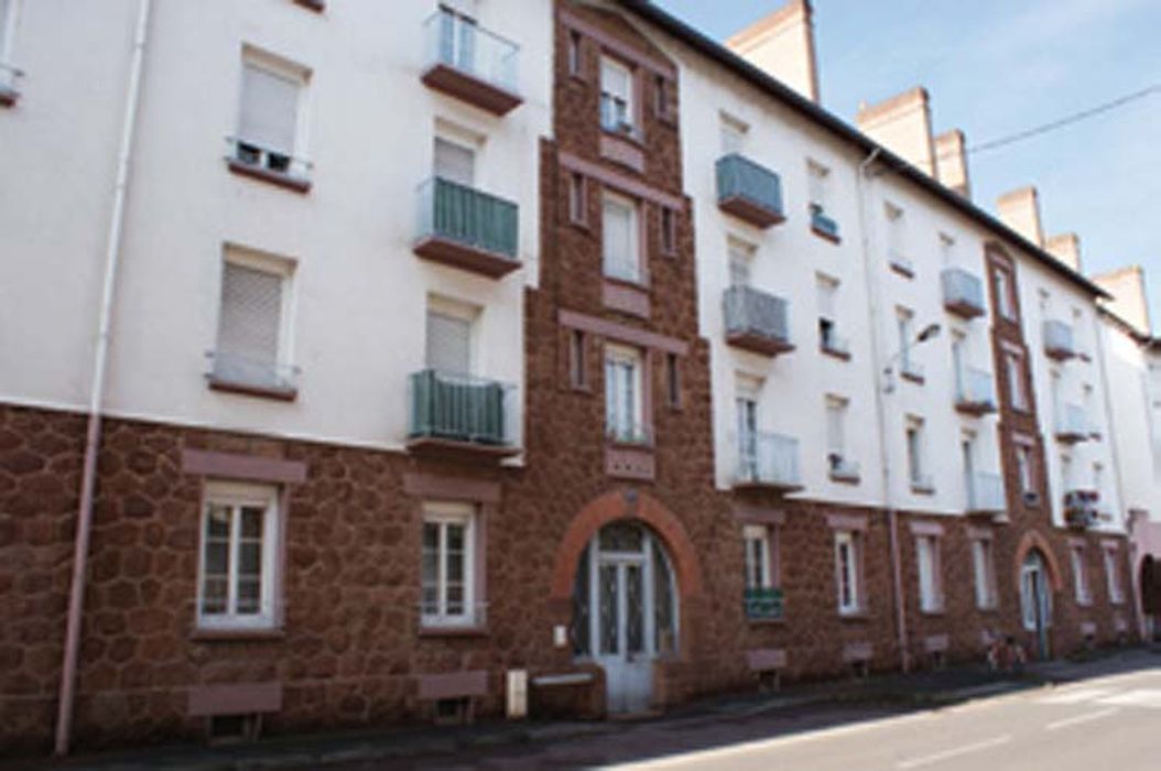 vue générale de la façade sur rue